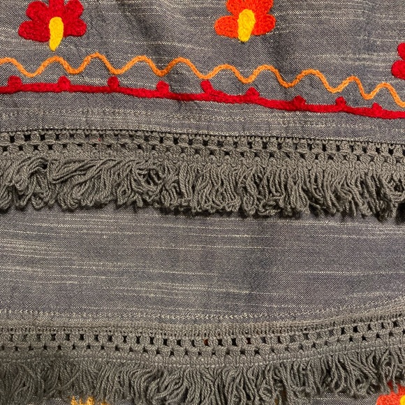 Rocks & Indigo embroidered dress size large - Picture 5 of 7